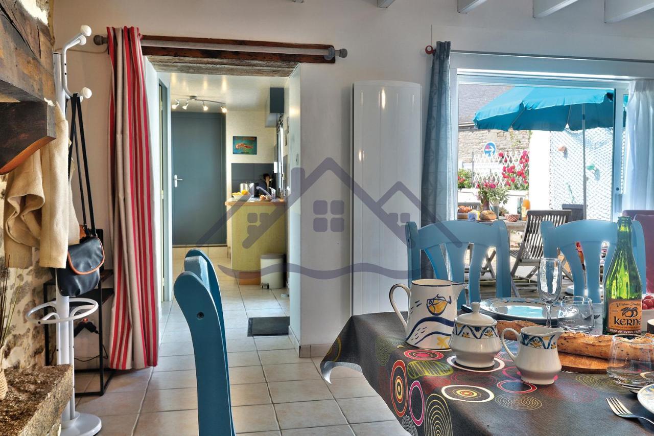 La Maison Du Pecheur: Seaside Retreat With Garden And Wi-fi Holiday home Guilvinec