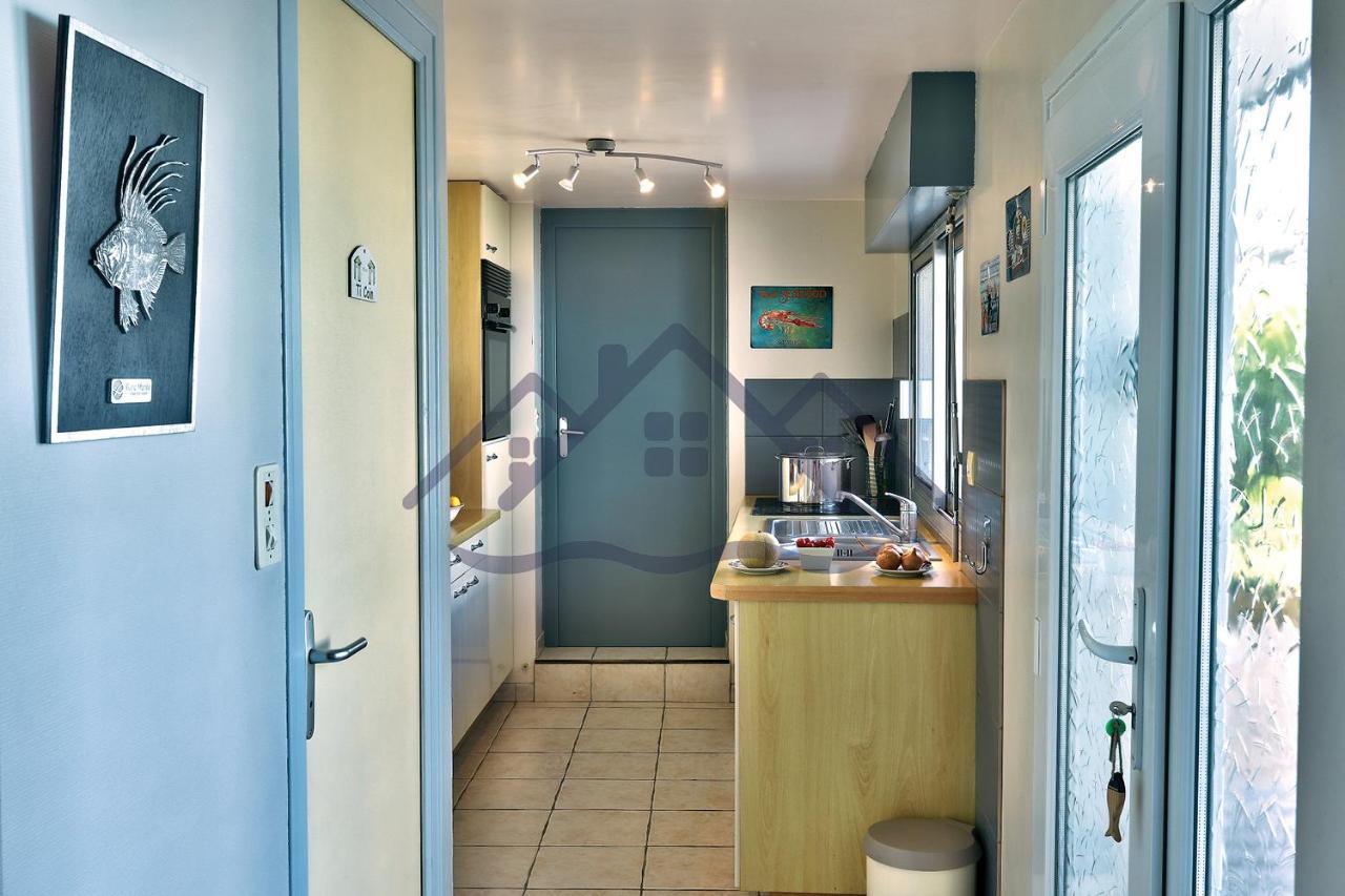La Maison Du Pecheur: Seaside Retreat With Garden And Wi-fi Holiday home